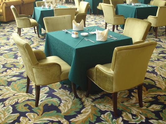 Ensemble adapté aux besoins du client de table de salle à manger d'hôtel de meubles de restaurant d'hôtel de Gelaimei